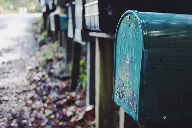 「知人に借金の依頼をする」